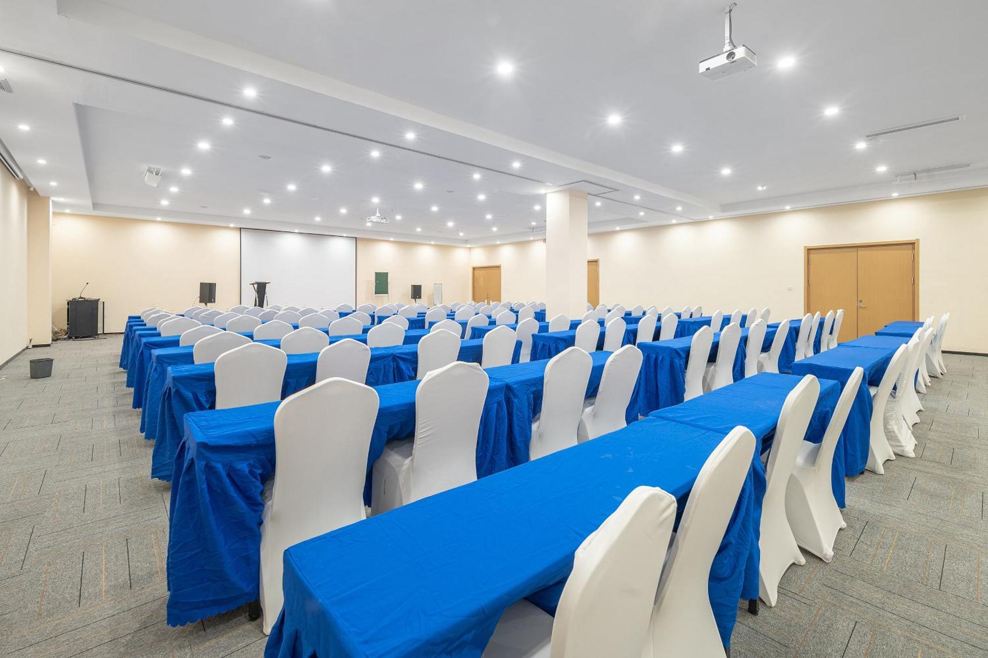 Holiday Inn Express - Qingdao West Coast By Ihg Exterior foto